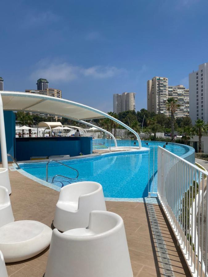 Sunset Waves Sea View Apartments بينايدورم المظهر الخارجي الصورة