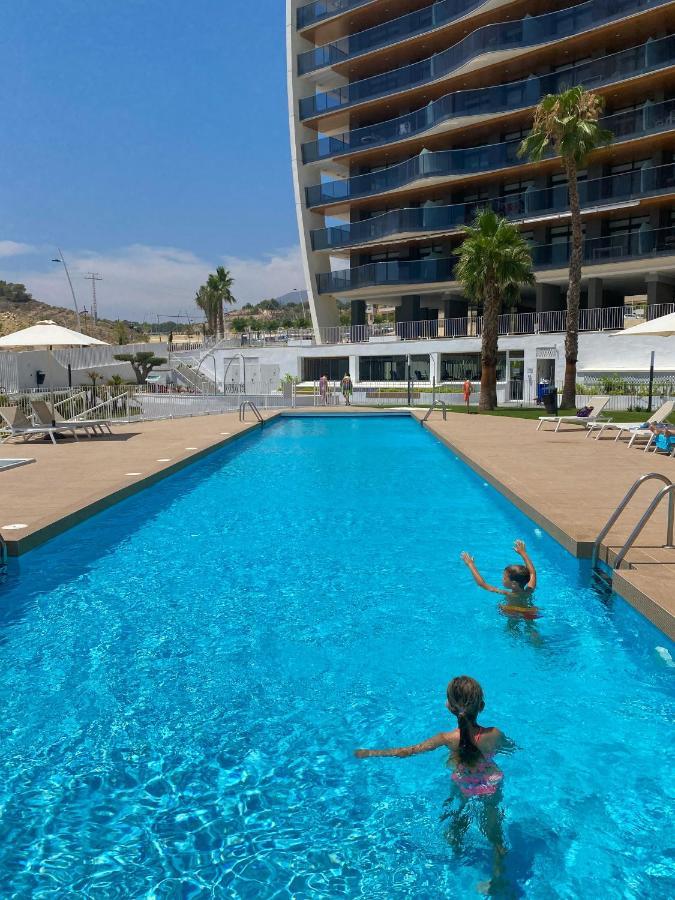 Sunset Waves Sea View Apartments بينايدورم المظهر الخارجي الصورة