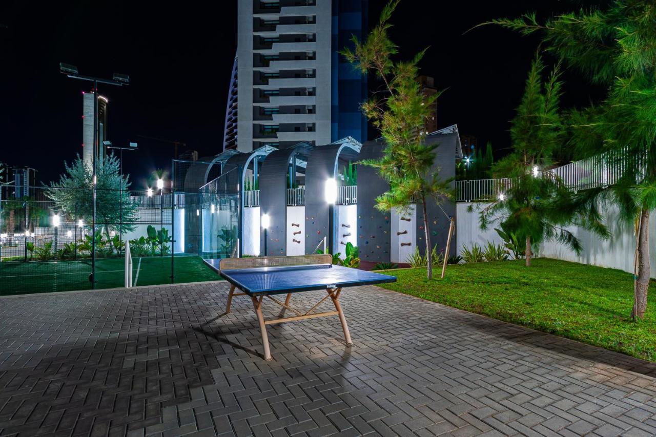 Sunset Waves Sea View Apartments بينايدورم المظهر الخارجي الصورة