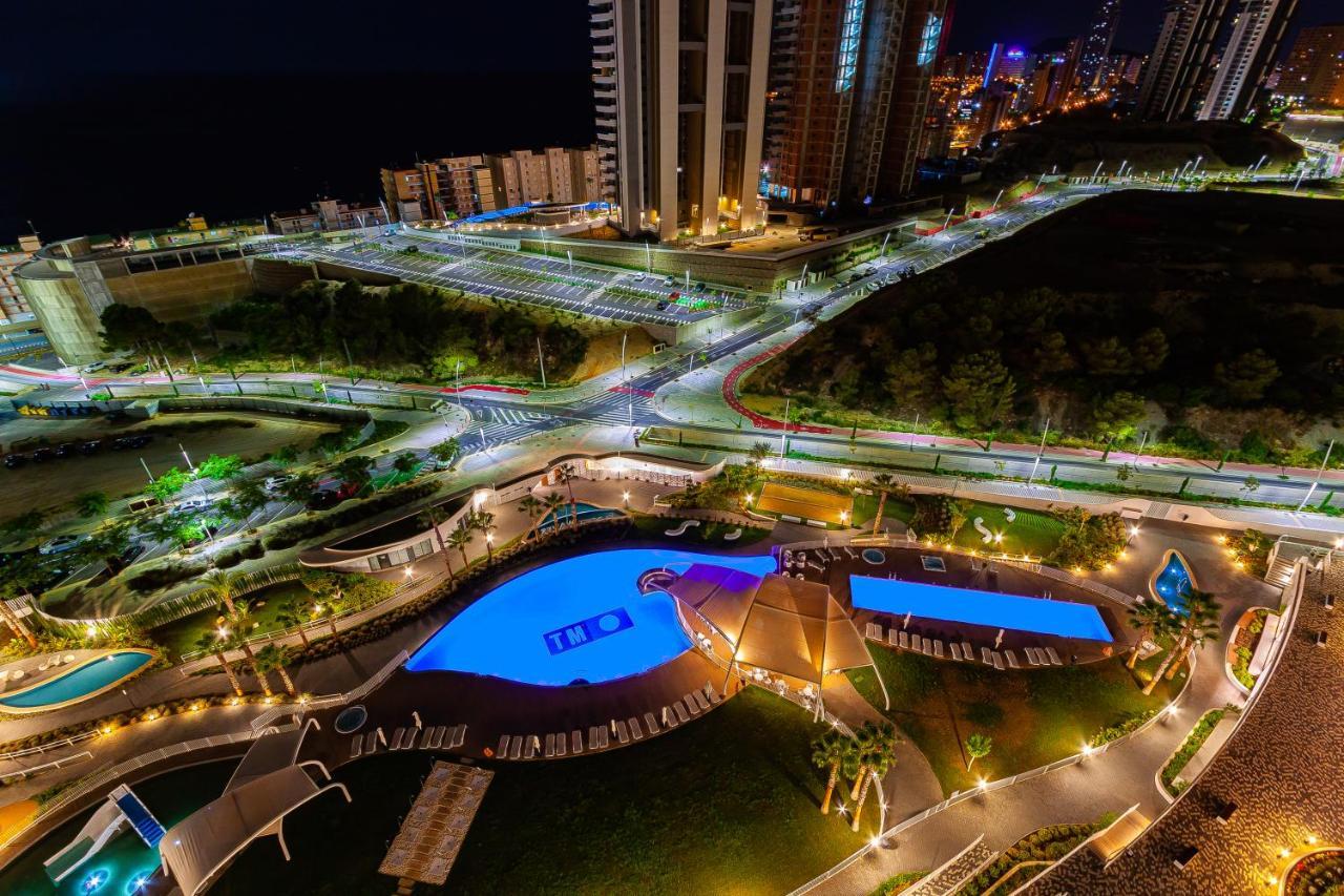Sunset Waves Sea View Apartments بينايدورم المظهر الخارجي الصورة