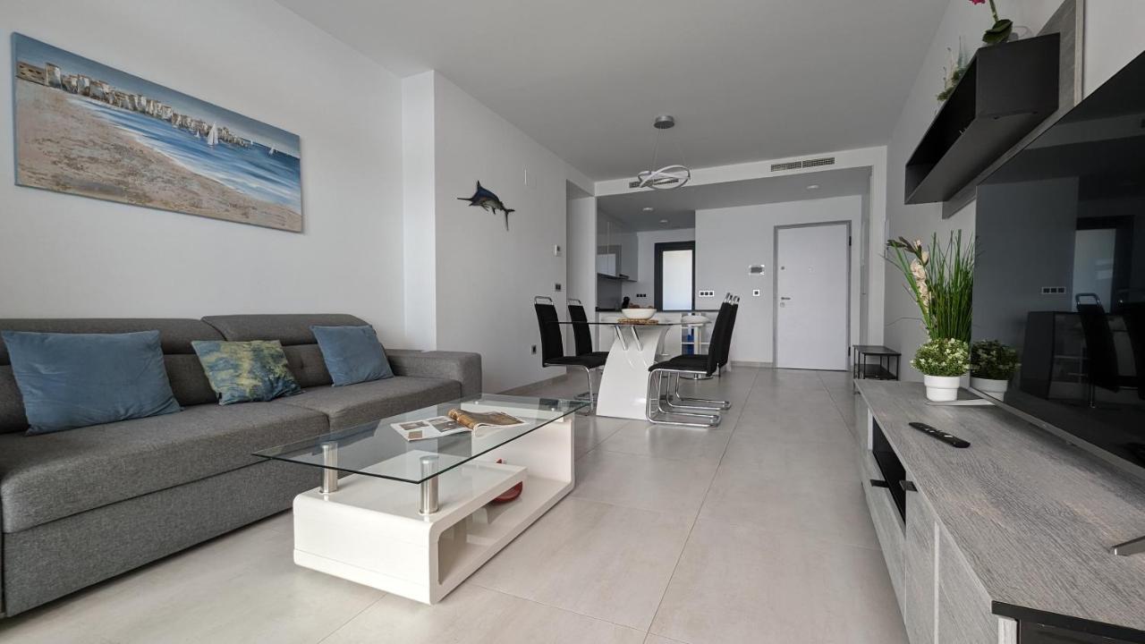 Sunset Waves Sea View Apartments بينايدورم المظهر الخارجي الصورة