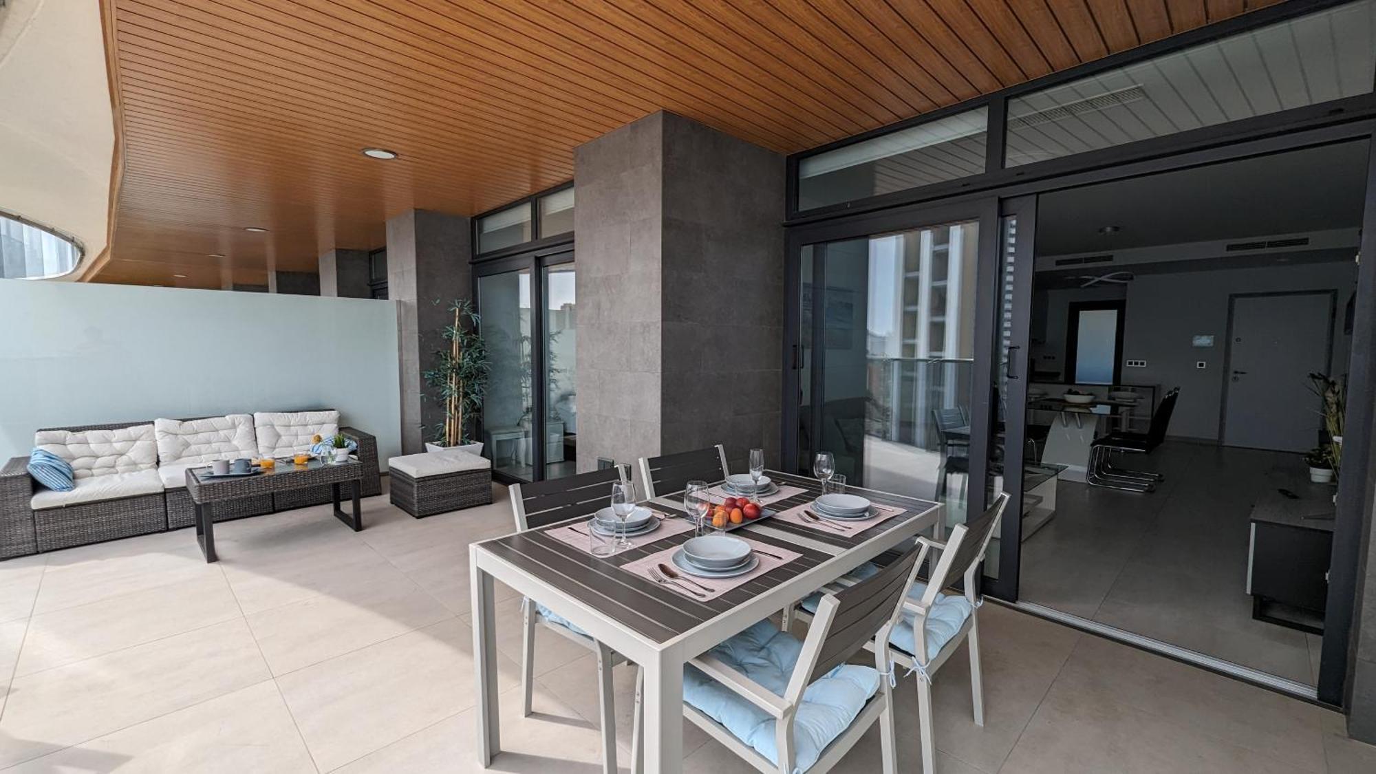 Sunset Waves Sea View Apartments بينايدورم المظهر الخارجي الصورة