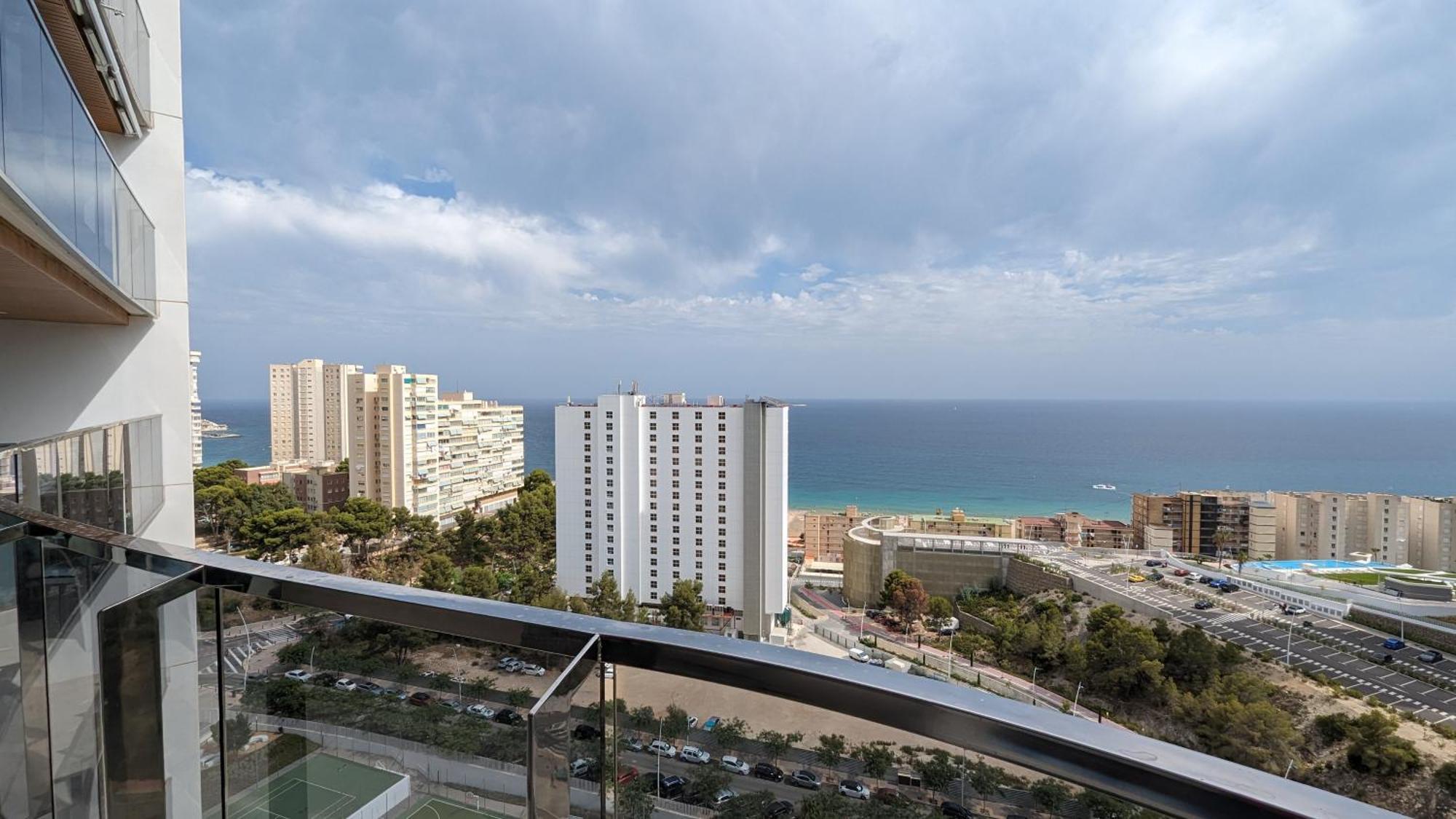 Sunset Waves Sea View Apartments بينايدورم المظهر الخارجي الصورة